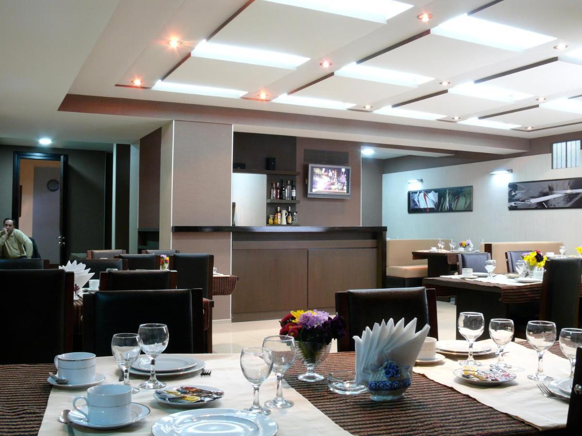 Iliani Hotel Tbilisi Exteriör bild