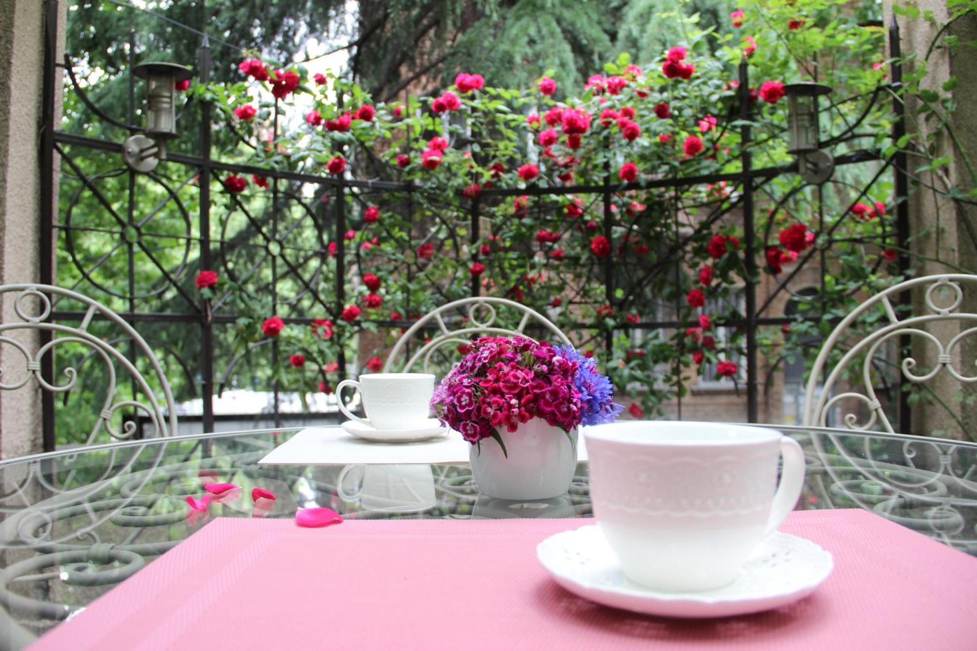 Iliani Hotel Tbilisi Exteriör bild