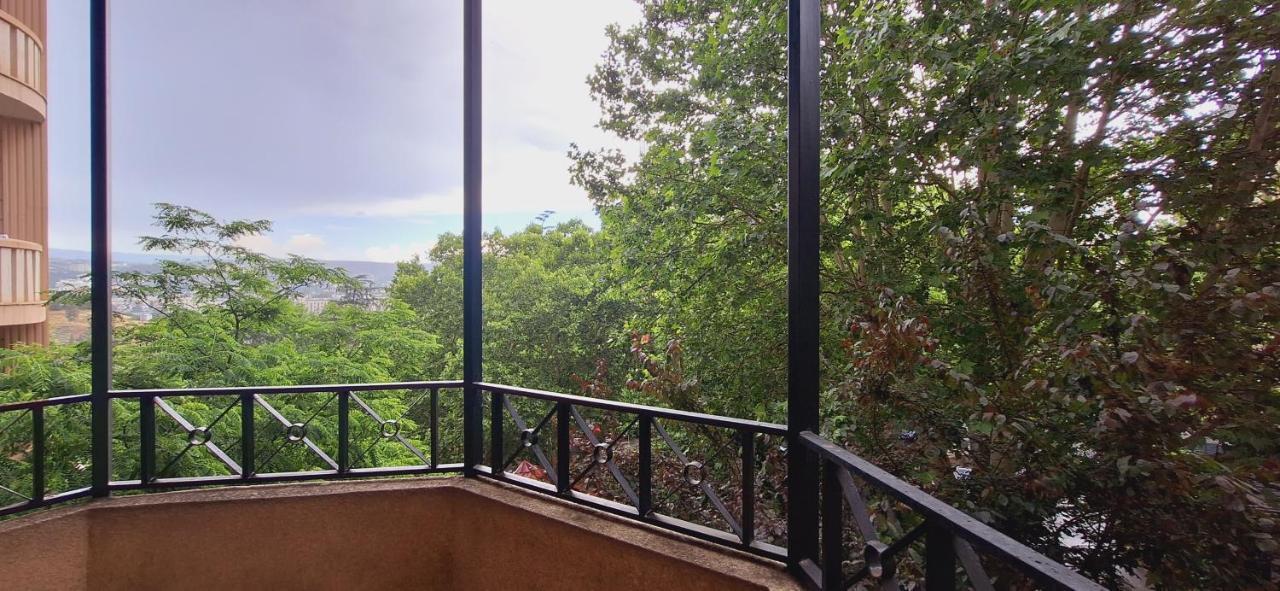 Iliani Hotel Tbilisi Exteriör bild
