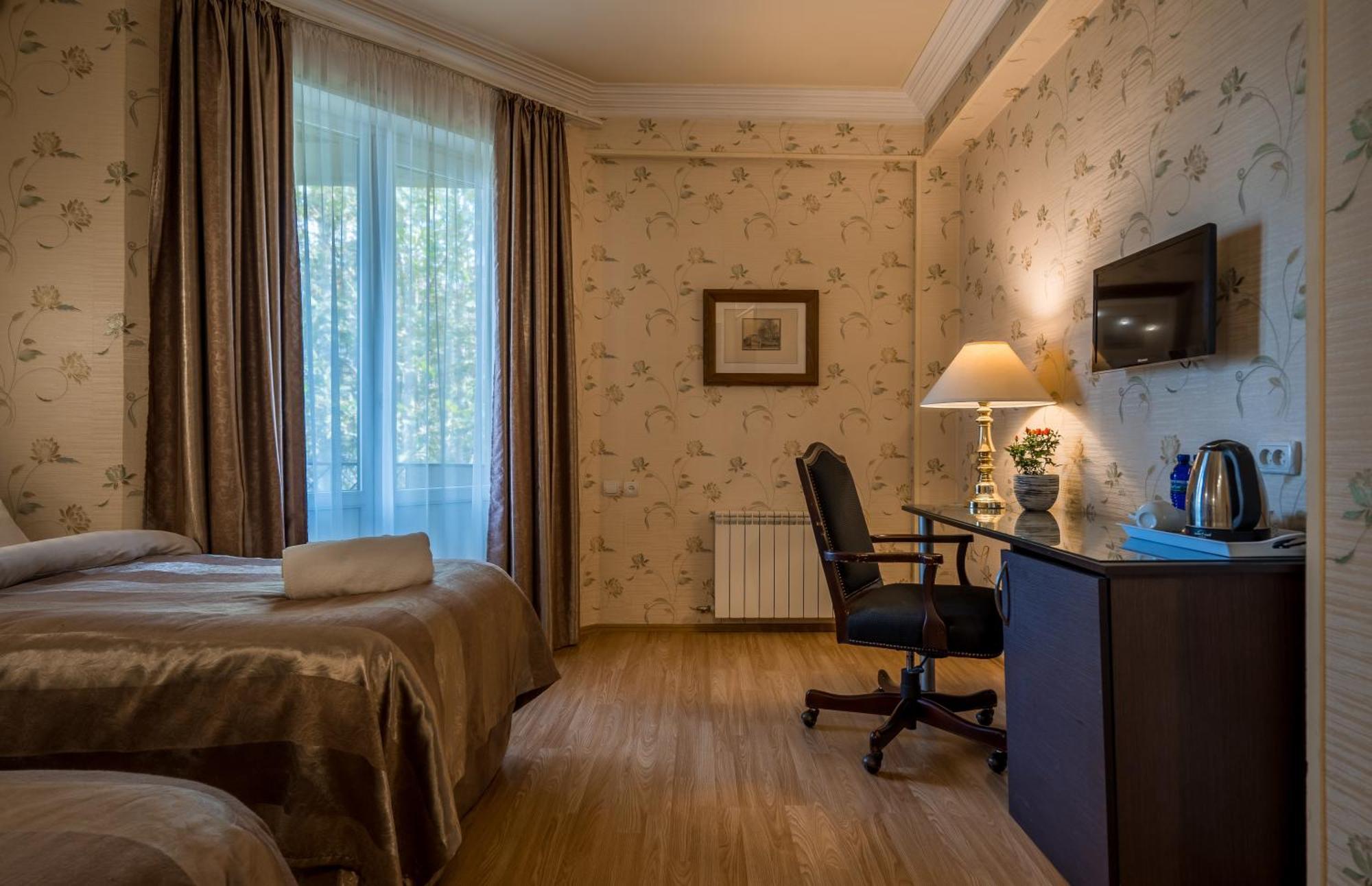 Iliani Hotel Tbilisi Exteriör bild