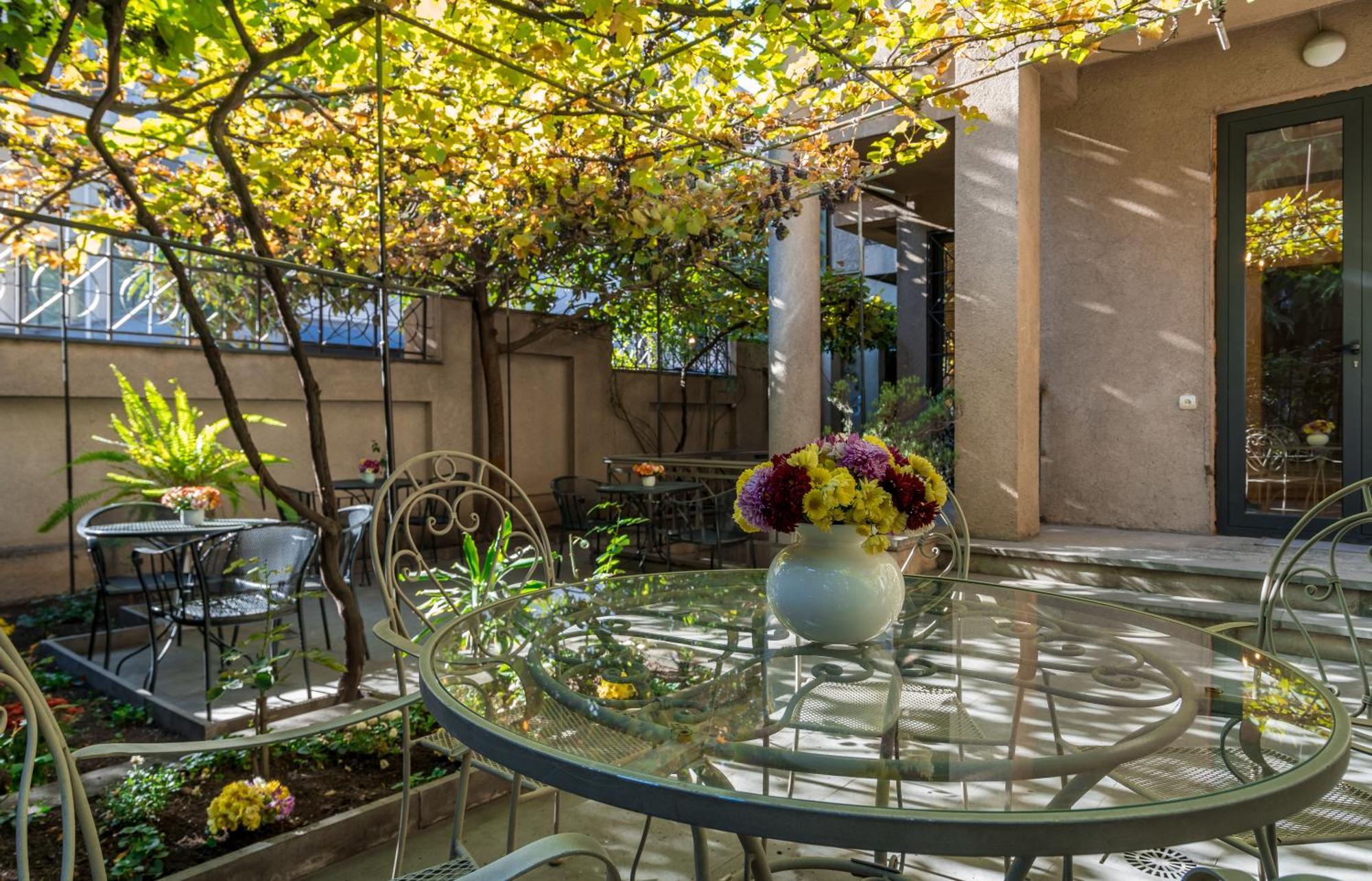 Iliani Hotel Tbilisi Exteriör bild