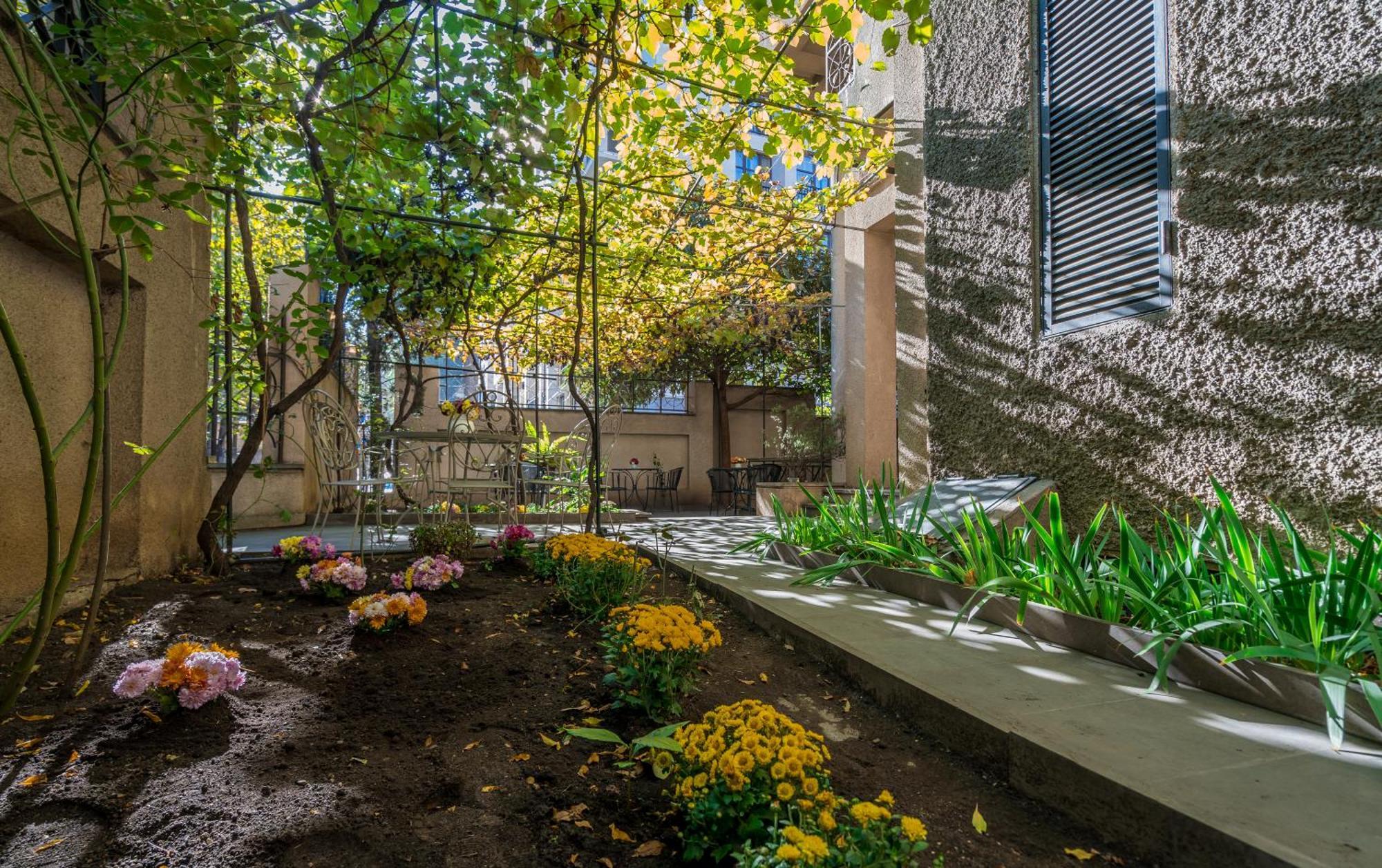Iliani Hotel Tbilisi Exteriör bild